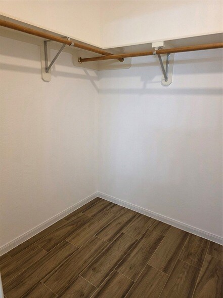 Building Photo - 14925 Cypress Ridge Grove Ln