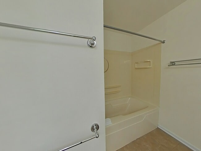 Building Photo - 3524 Willowview Ct