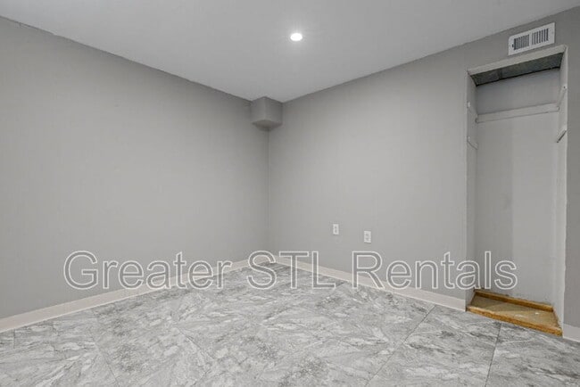 Building Photo - 1519 Harvard Way