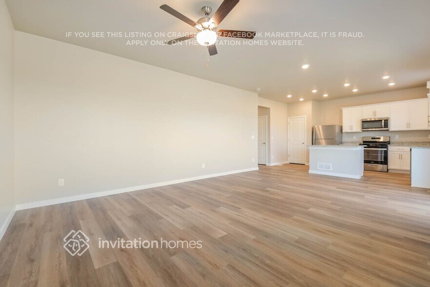 Building Photo - 7212 Dolores Ave