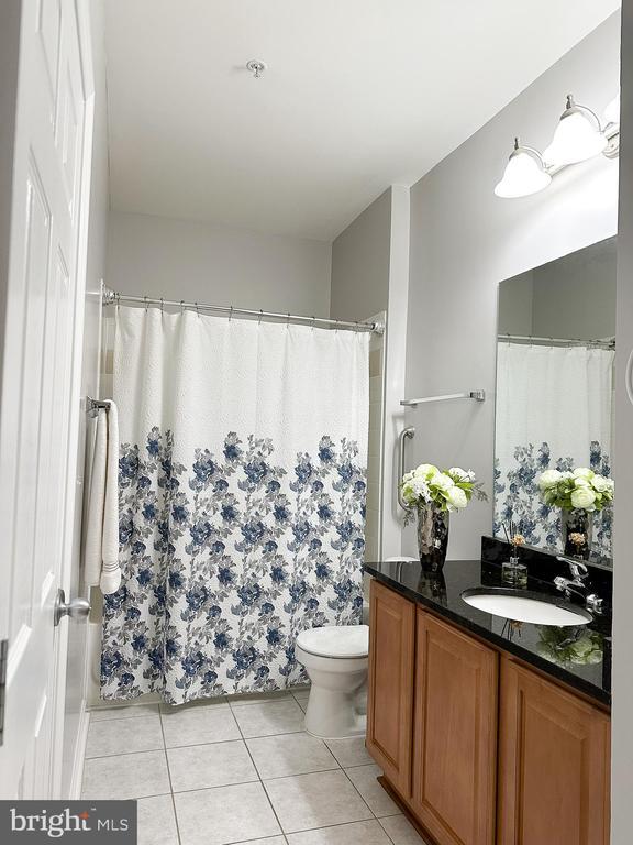 Building Photo - 4850 Eisenhower Ave