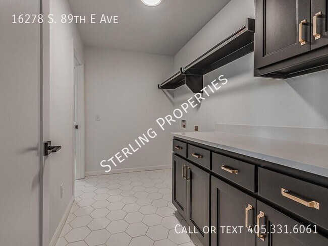 Building Photo - 16278 S 89th E Ave