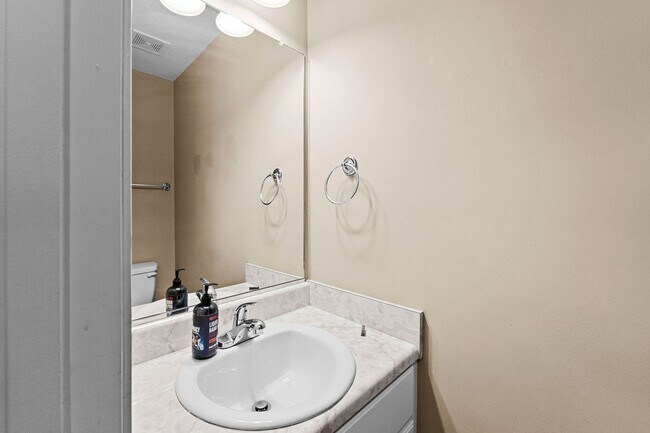 Building Photo - Grovetown home in pool community!