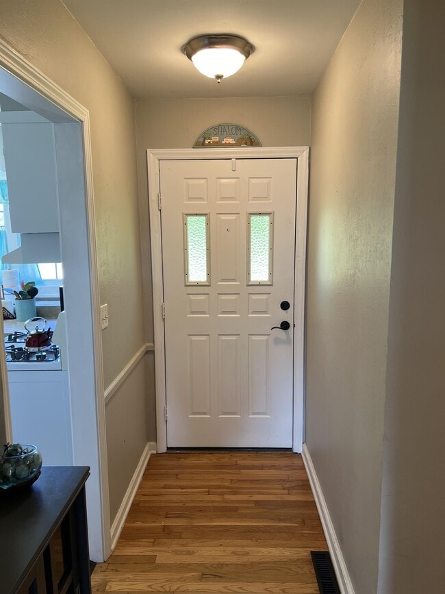 Building Photo - 601 E McKissock St