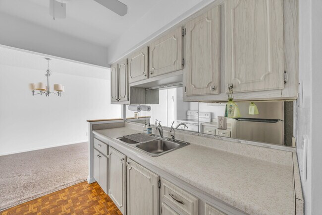 Building Photo - 125 Shore Ct