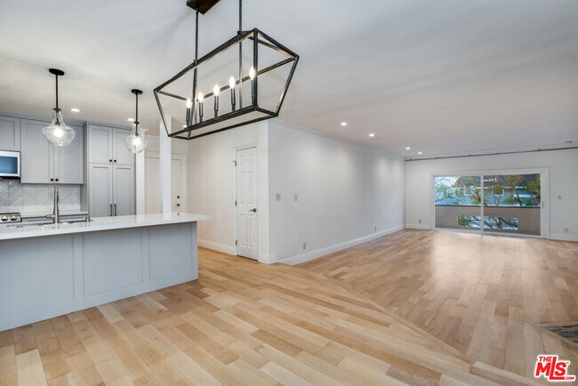 Building Photo - 11820 Mayfield Ave