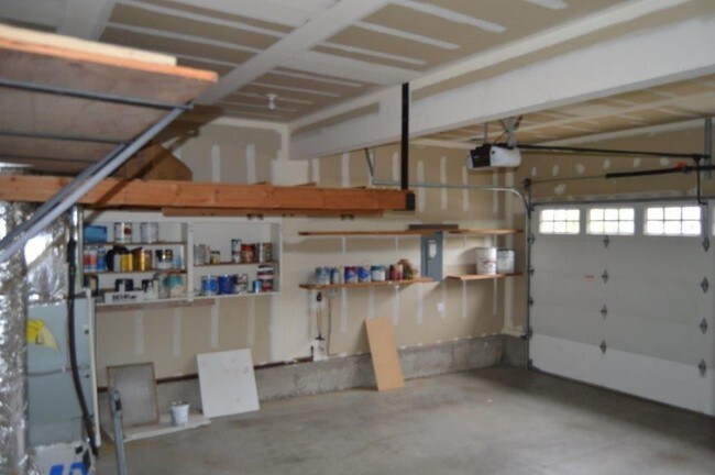 Building Photo - 14674 NW Blackthorne Ln