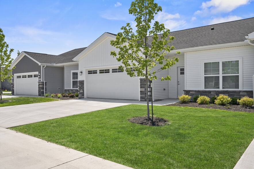 Building Photo - Hillside Farms at Stonehill Village