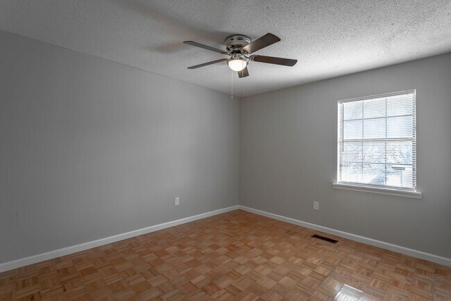 Building Photo - 420 Smitherman Rd