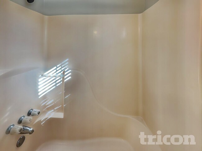 Building Photo - 3721 Cherokee Overlook Dr