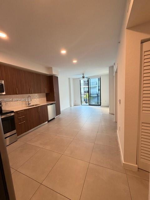 Building Photo - 1005 Spring Garden Rd