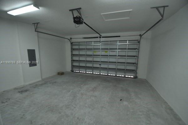 Building Photo - 9165 SW 36th Mnr