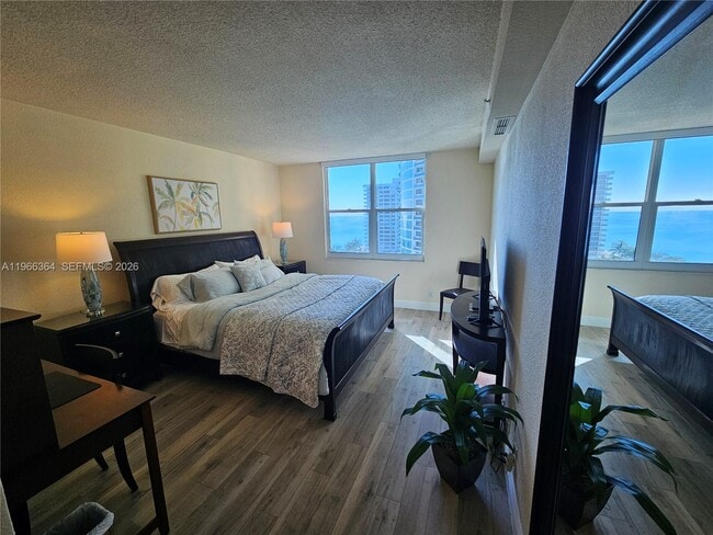 Building Photo - 2501 S Ocean Dr