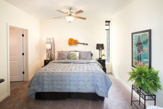 Building Photo - 33 Peabody St