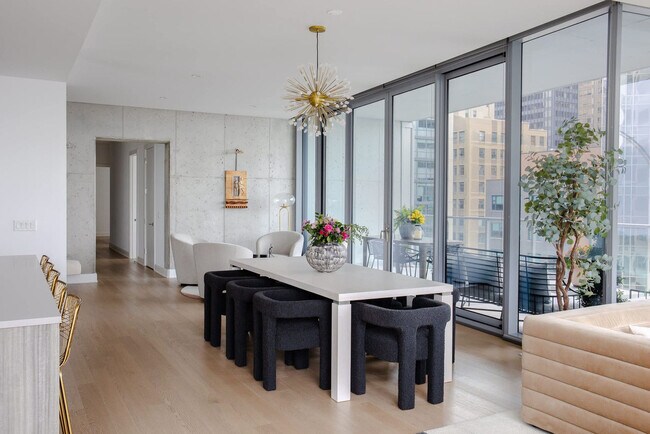 Building Photo - 60 E Randolph St