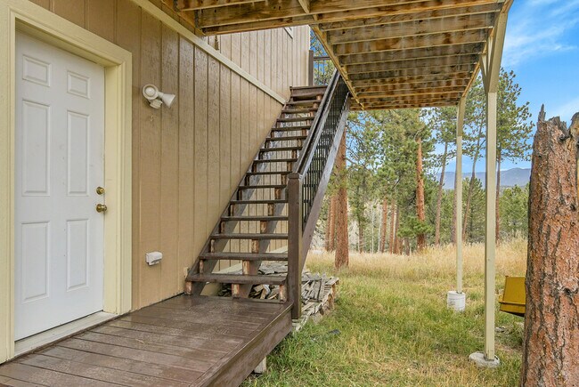 Building Photo - 50 Spruce Dr