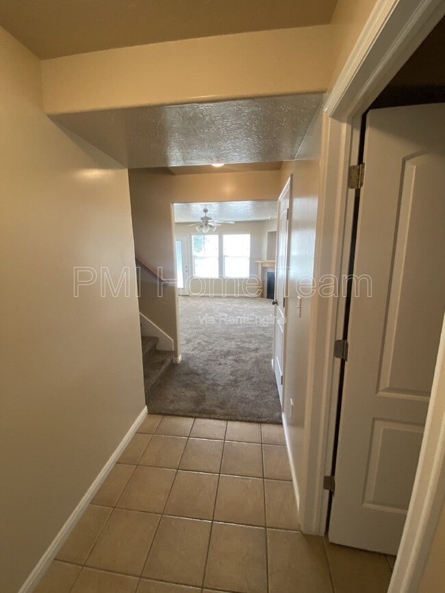 Building Photo - 433 N 3150 W