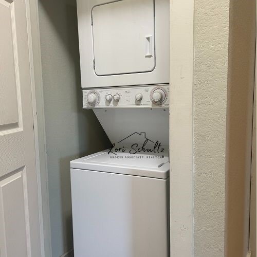 Building Photo - 790 E Boundary St