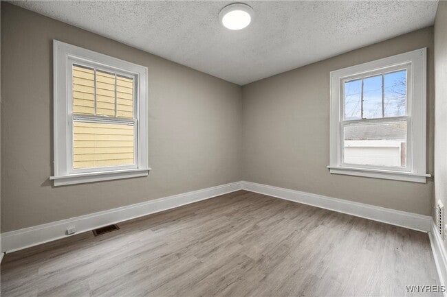 Building Photo - 2615 Genesee St