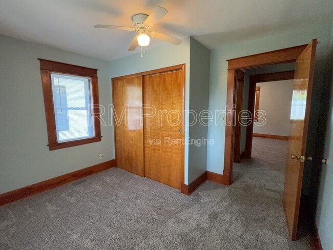 Building Photo - 2125 N Purdum St