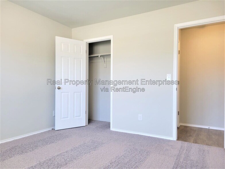 Building Photo - 21215 Winding Brook