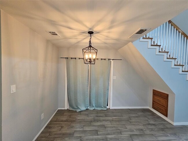 Building Photo - 2209 Singletree Ave