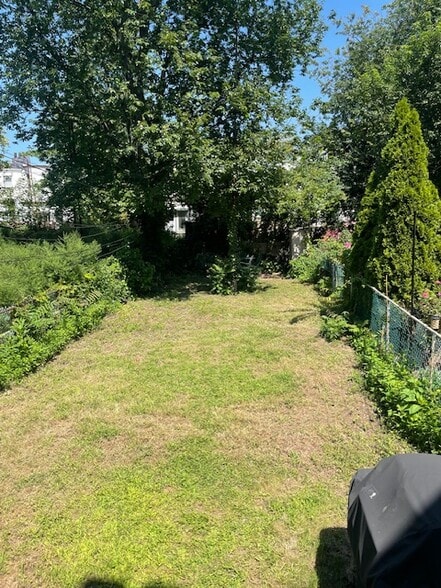 Building Photo - 578 Bay Ridge Pky