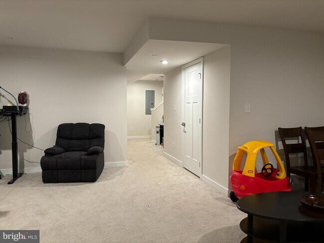 Building Photo - 103 Mulberry Dr