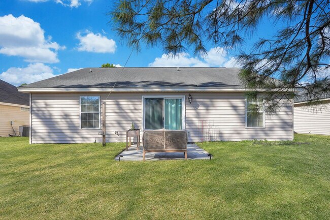 Building Photo - 142 West Tisbury Lane