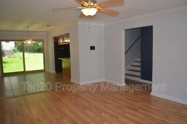 Building Photo - 1815 Marilon Dr