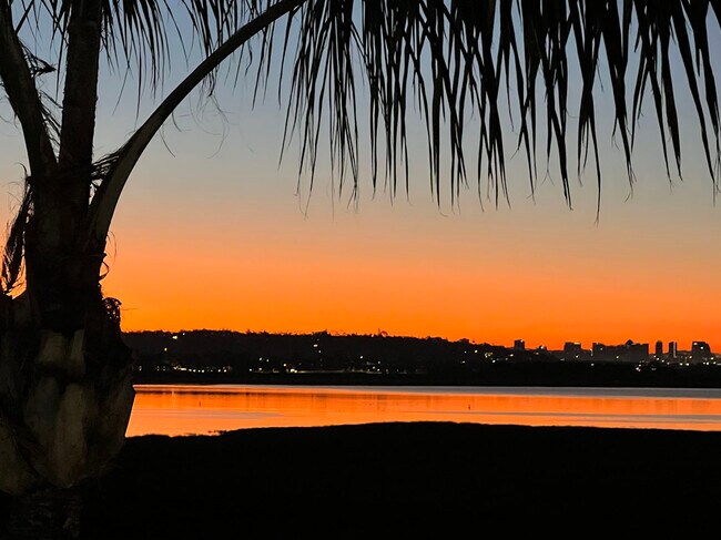 Sunrise - 4015 Crown Point Dr