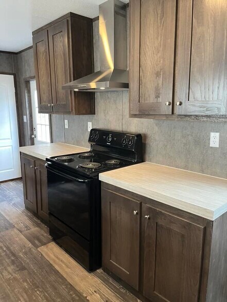 Building Photo - 133 Lillian St