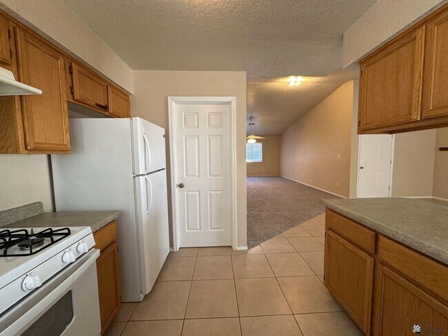 Building Photo - 11387 E 26th St