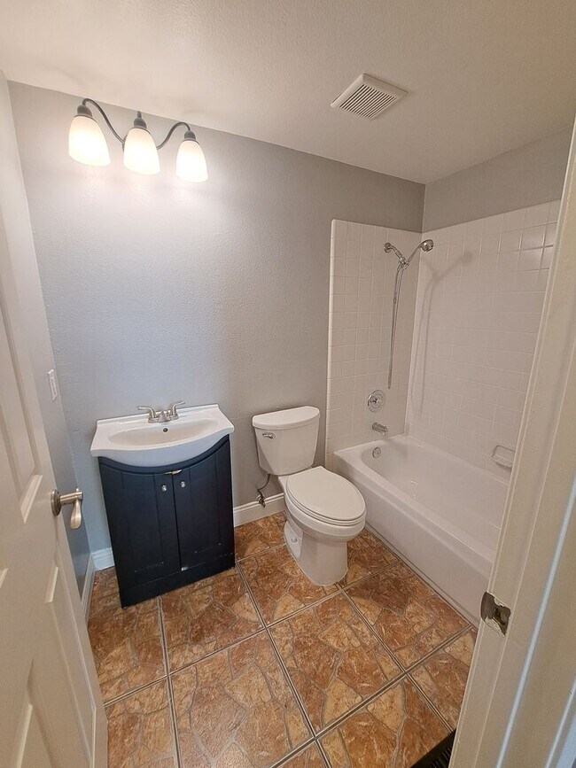 Building Photo - Expansive Oasis with a Guest House, Pool, ...