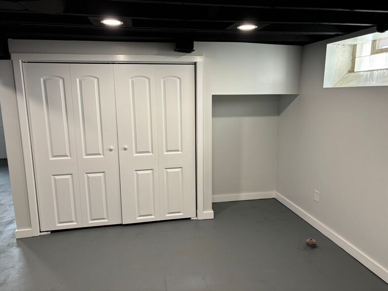 Building Photo - 4457 1st St