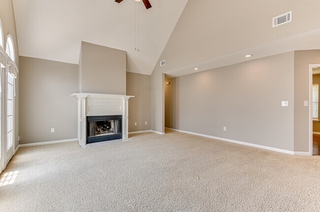 Building Photo - 208 Stonington Dr