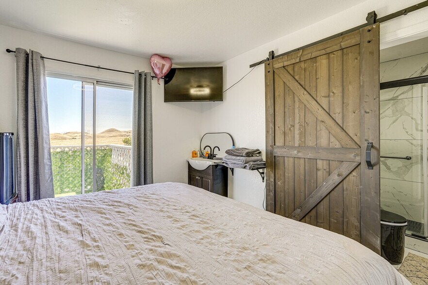 Building Photo - 172 Goldenrod Dr