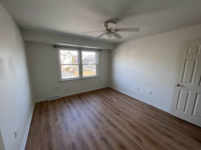 Building Photo - 57 Spring Hill Ln