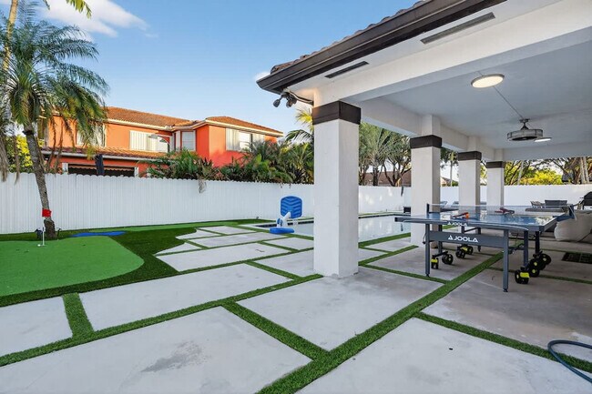 Building Photo - 5161 SW 159th Ct