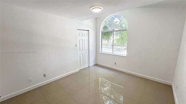 Building Photo - 15821 SW 104th Terrace