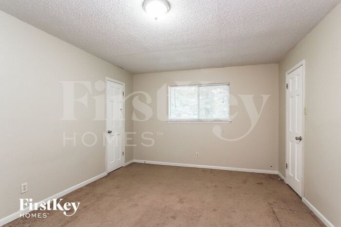 Building Photo - 19092 Lazy Ln