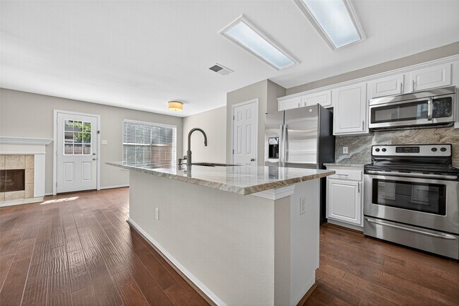 Building Photo - 54 Marble Rock Pl