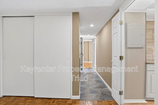 Building Photo - 1101 N Elm St
