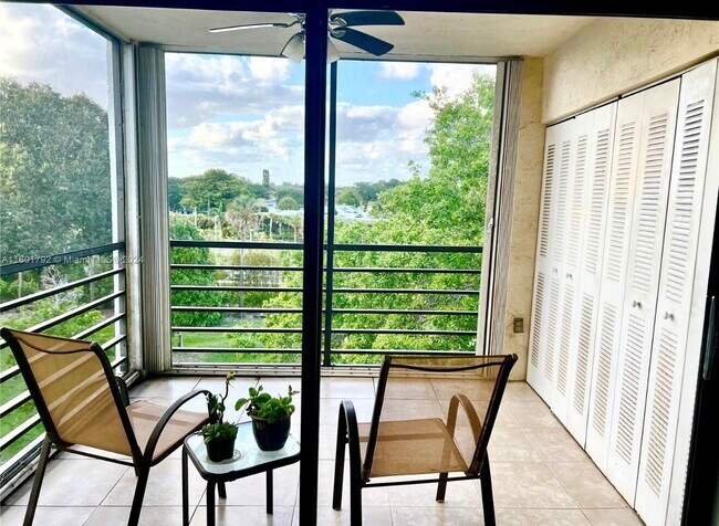 Building Photo - 9235 SW 8th St