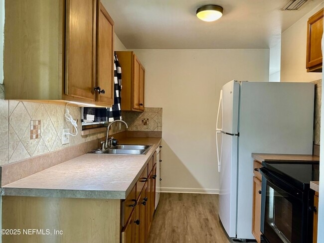 Building Photo - 10857 Dulawan Dr