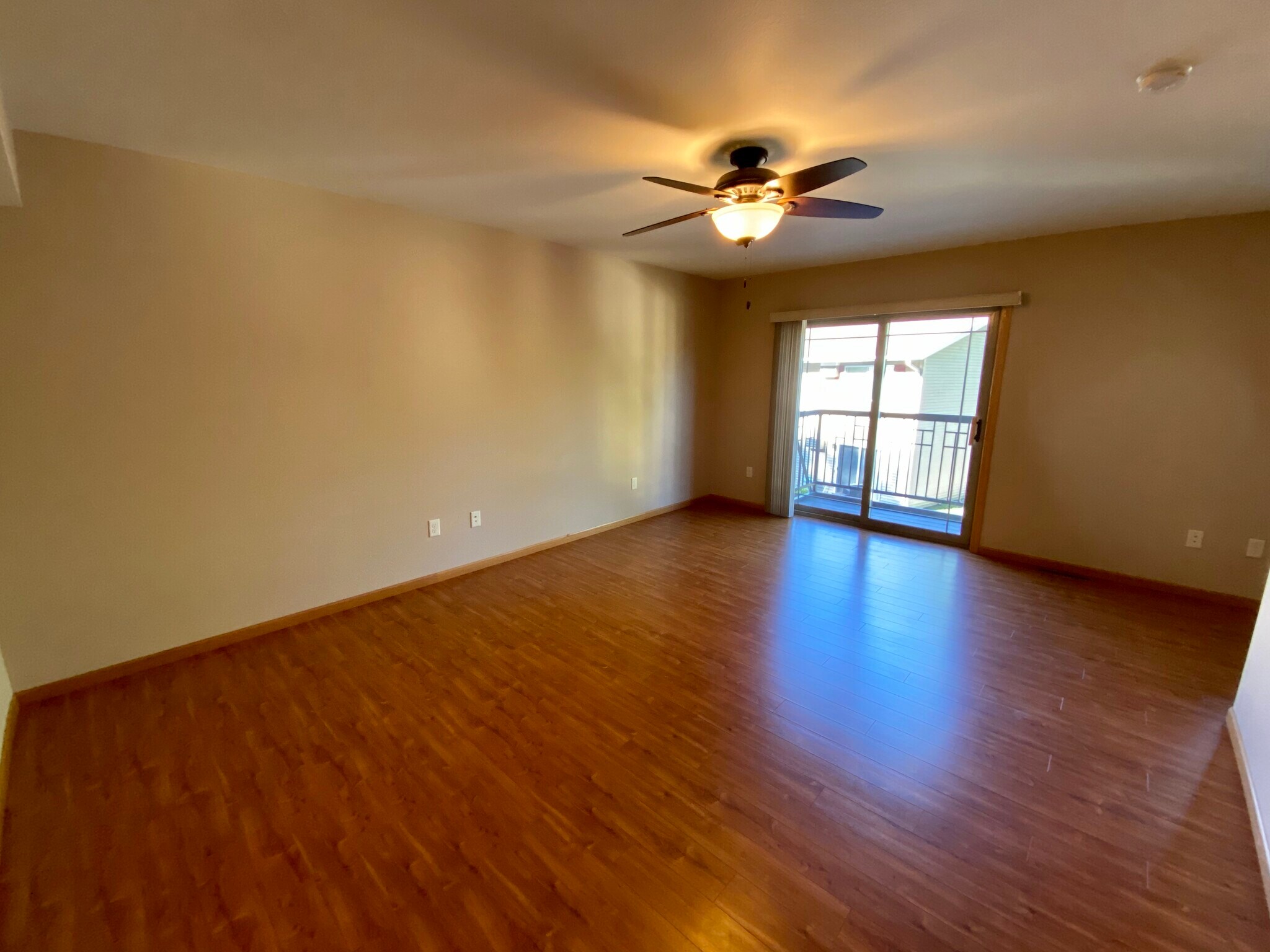 Building Photo - 3809 Cliffside Dr