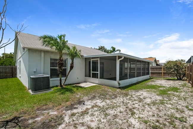Building Photo - 13203 Pine Creek Cir
