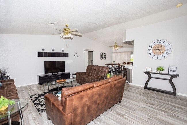 Building Photo - 3 BEDROOM 2 BATH 2 CAR GARAGE POOL HOME W/...