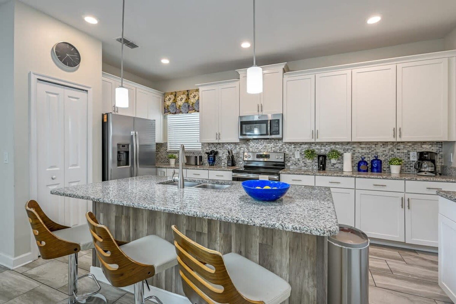 Building Photo - 4789 Kings Castle Cir