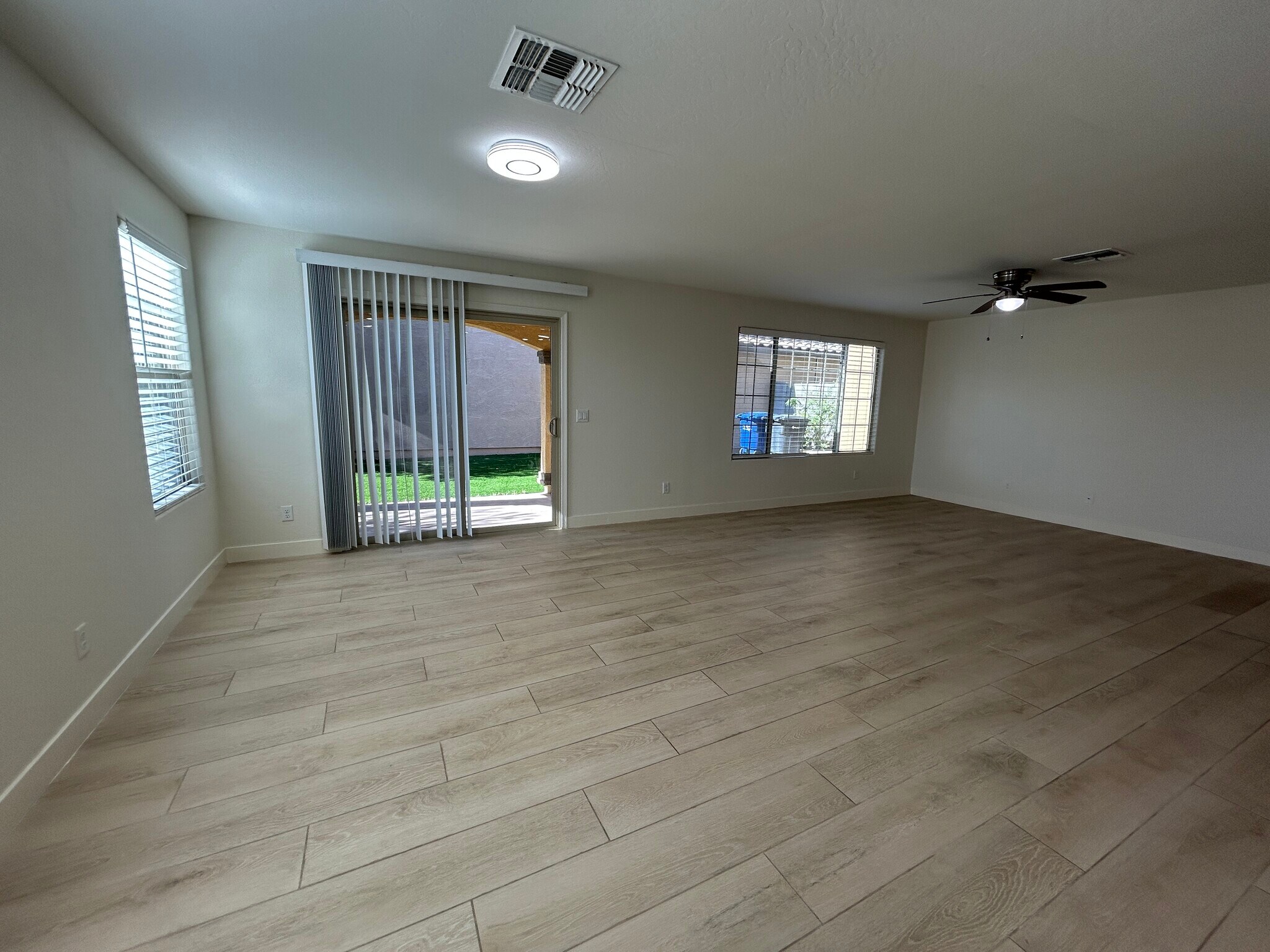 Building Photo - 2964 S Washington St